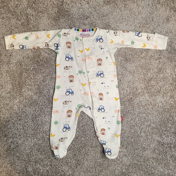 Like New! Magnetic Me Footed Pajamas, 100% Organic Cotton- Size 0-3 Months Size - Picture 1 of 6